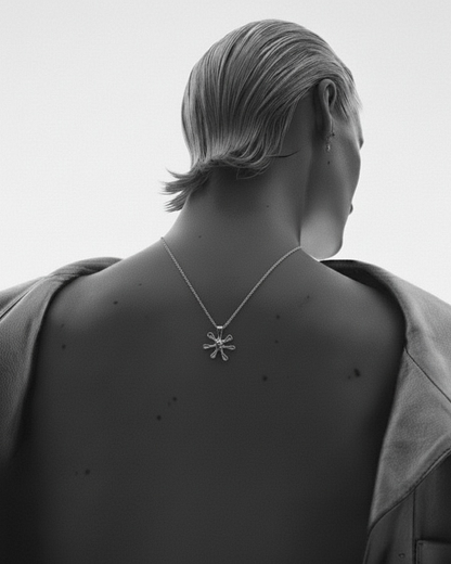 RAVExIZA BANAS PENDANT